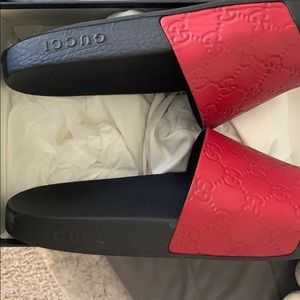 Gucci slides size 9!! Gently Used!